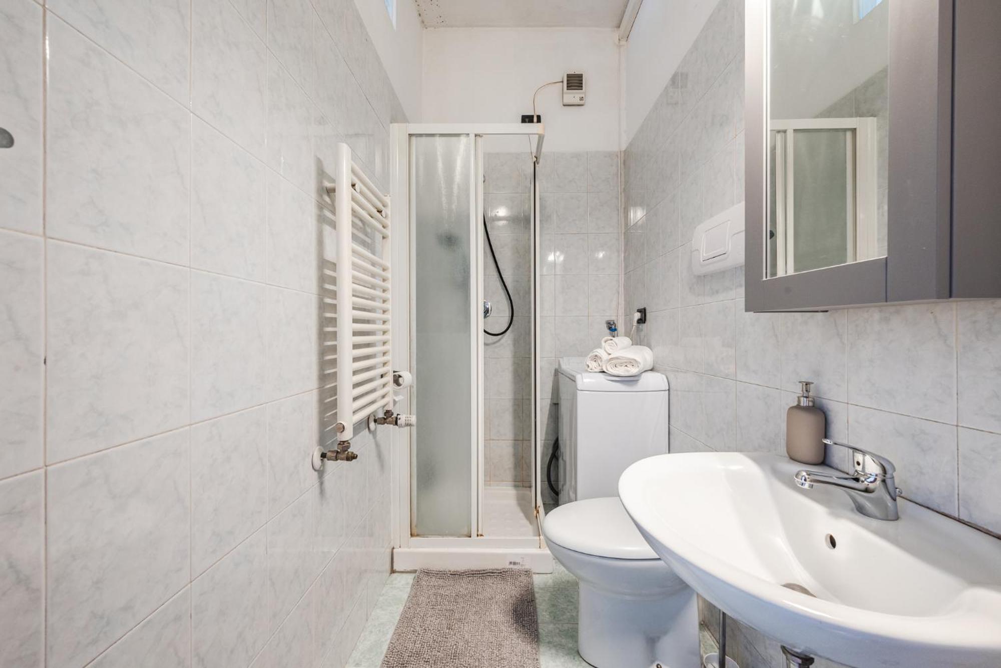 Roma 23, Smartstay Роцано Екстериор снимка