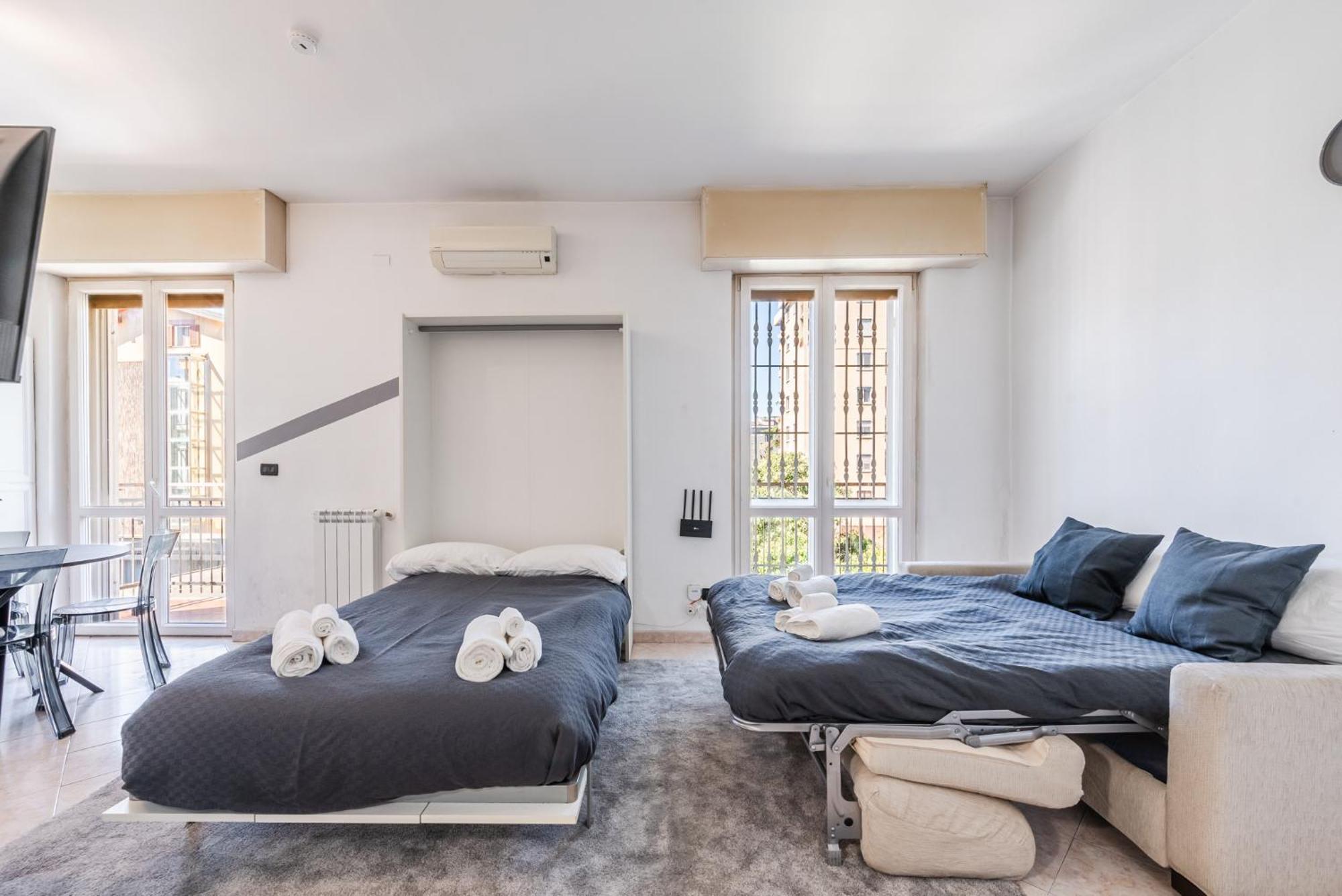 Roma 23, Smartstay Роцано Екстериор снимка